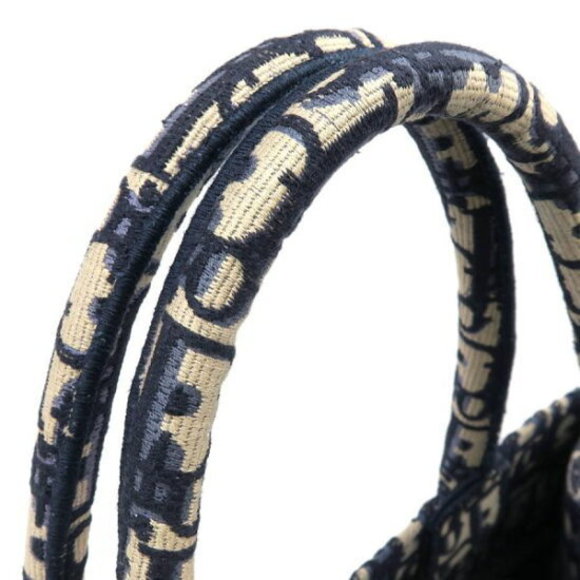 Christian Dior Book Tote Bag Medium - Picture 4 of 9